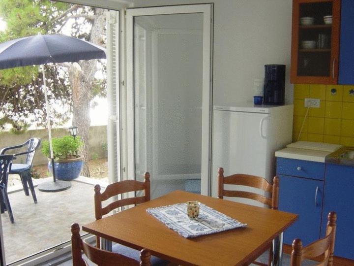 Mare * Brodarica (Sibenik-Knin)